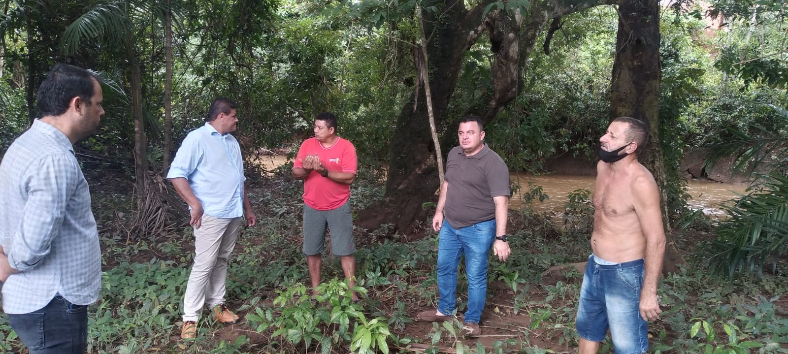“Rede de Esgoto danificada está causando impacto ambiental no Rio Pirarara” afirma Vereador  
